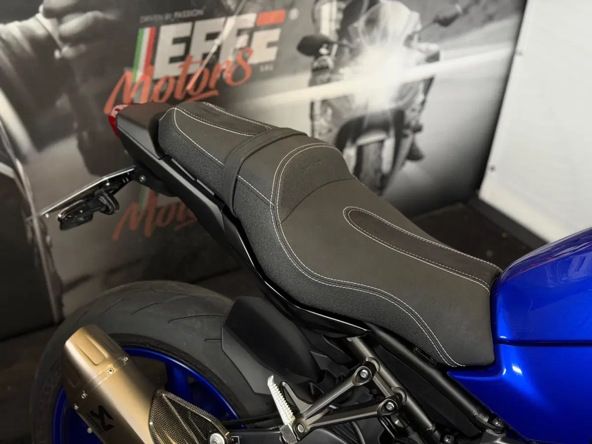 Yamaha MT-10 (2022 - 26) (7)