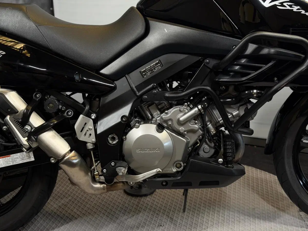 Suzuki V-Strom 1000 (2006 - 16) (4)