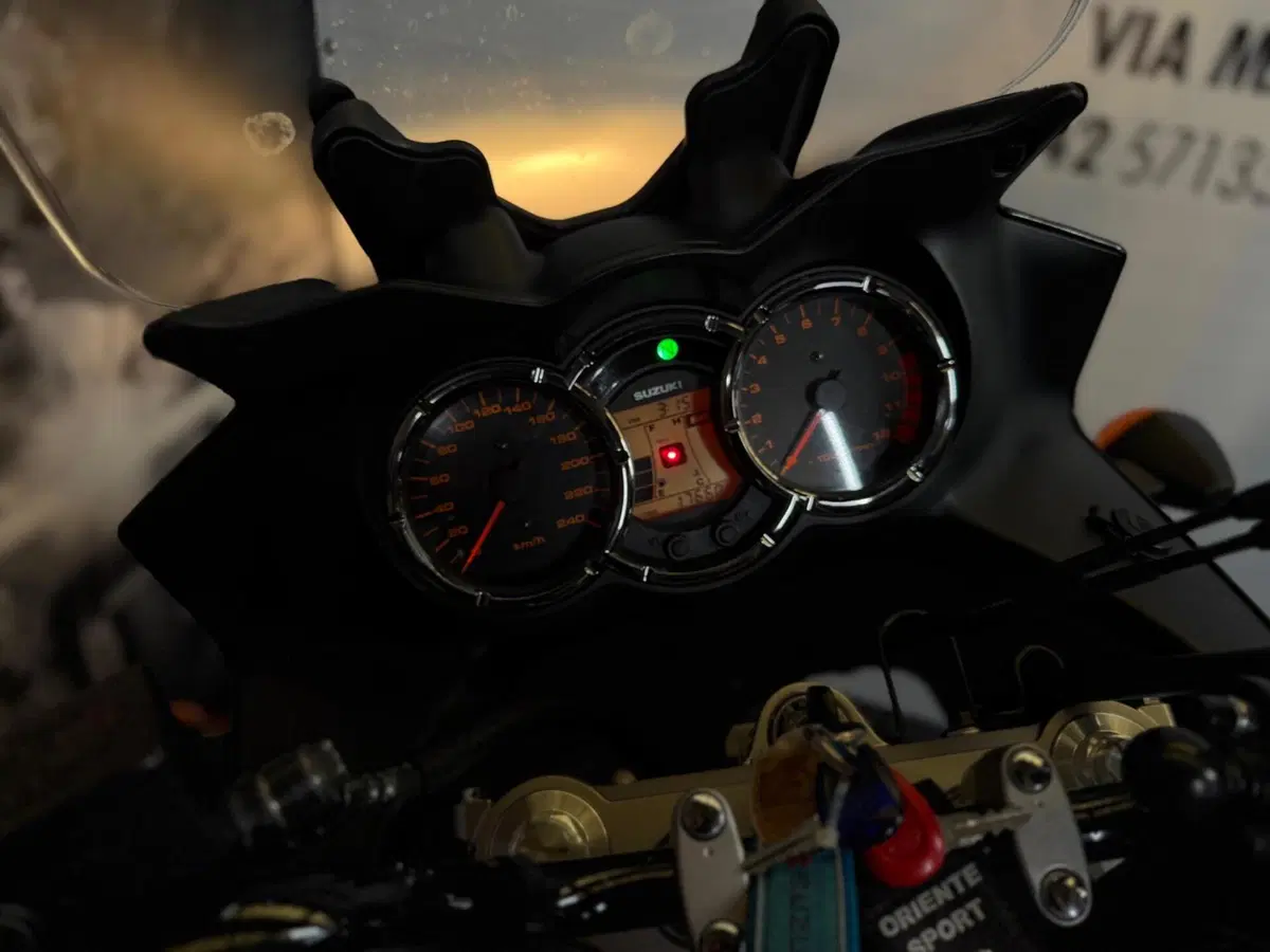 Suzuki V-Strom 1000 (2006 - 16) (15)