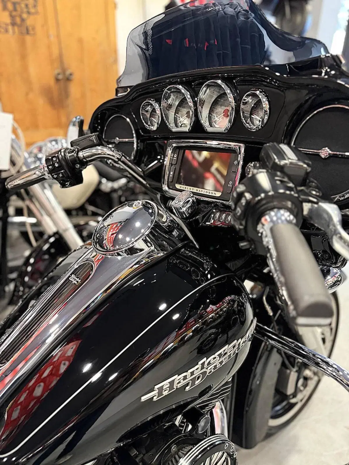Harley-Davidson 1690 Street Glide Special (2014 - 16) - FLHX (13)