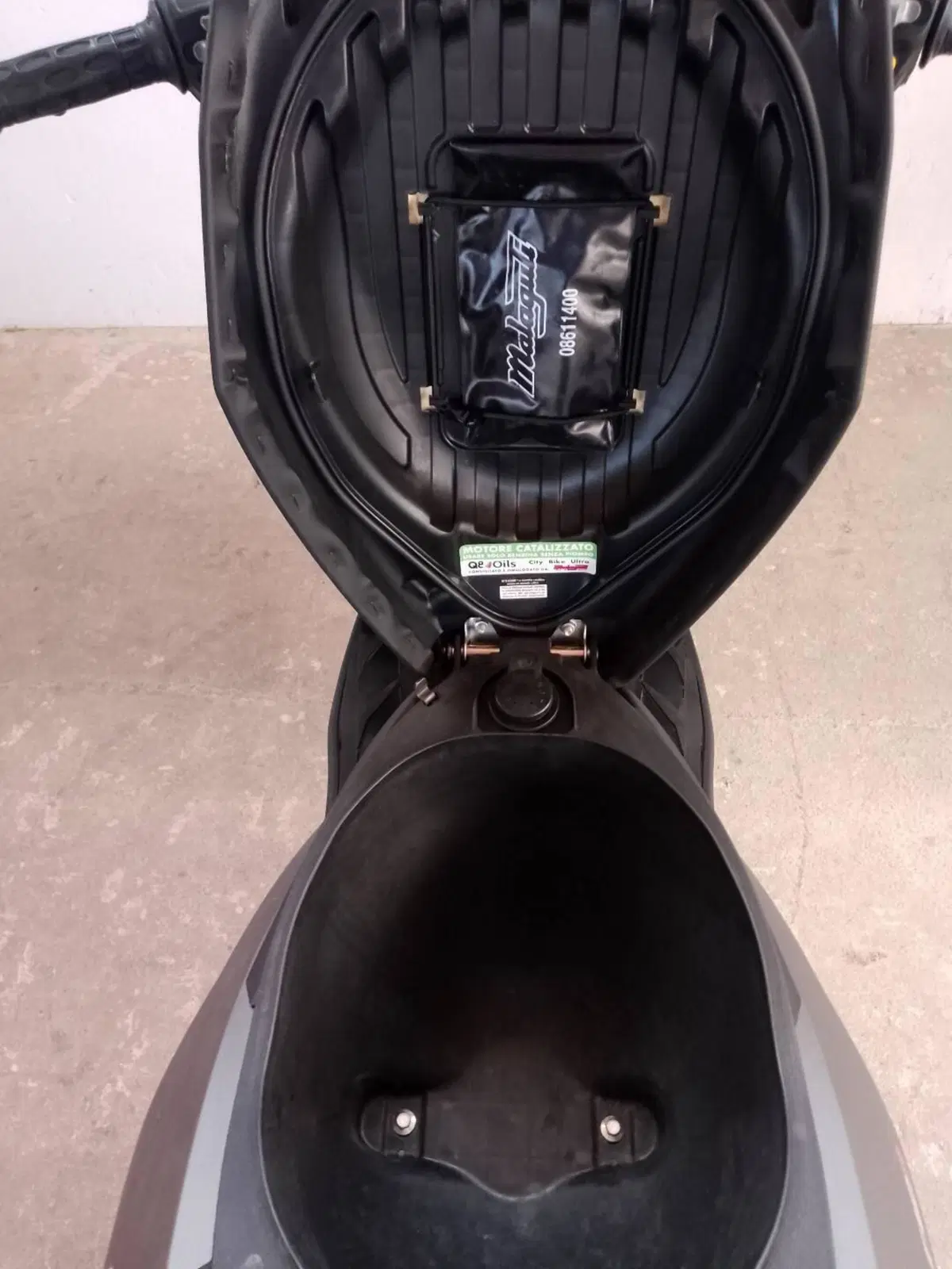 Malaguti F12 Phantom 50 Cat. Racing Life (6)