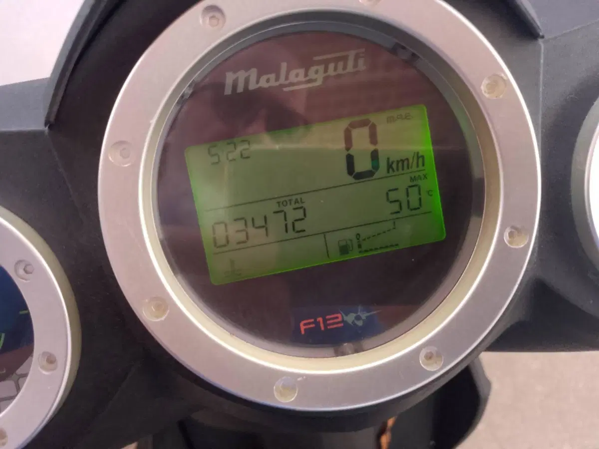 Malaguti F12 Phantom 50 Cat. Racing Life (8)