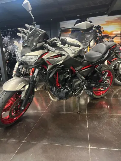 Kawasaki Z 650 (2021 - 24) usata