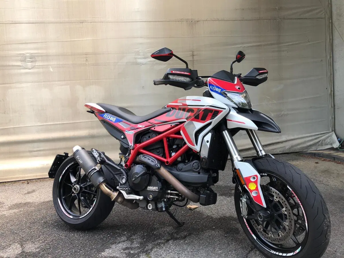Ducati Hypermotard 939 (2016 - 18) (4)