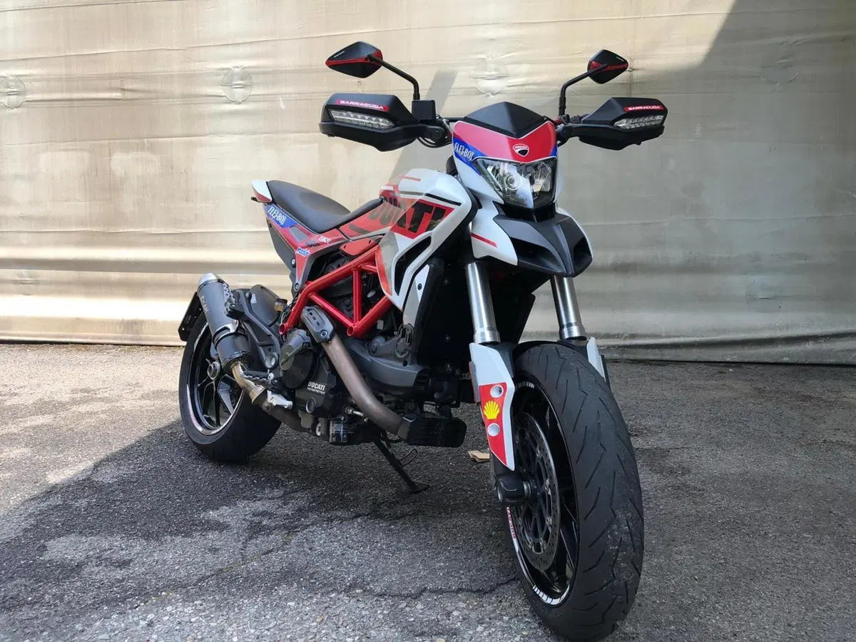 Ducati Hypermotard 939 (2016 - 18) (5)