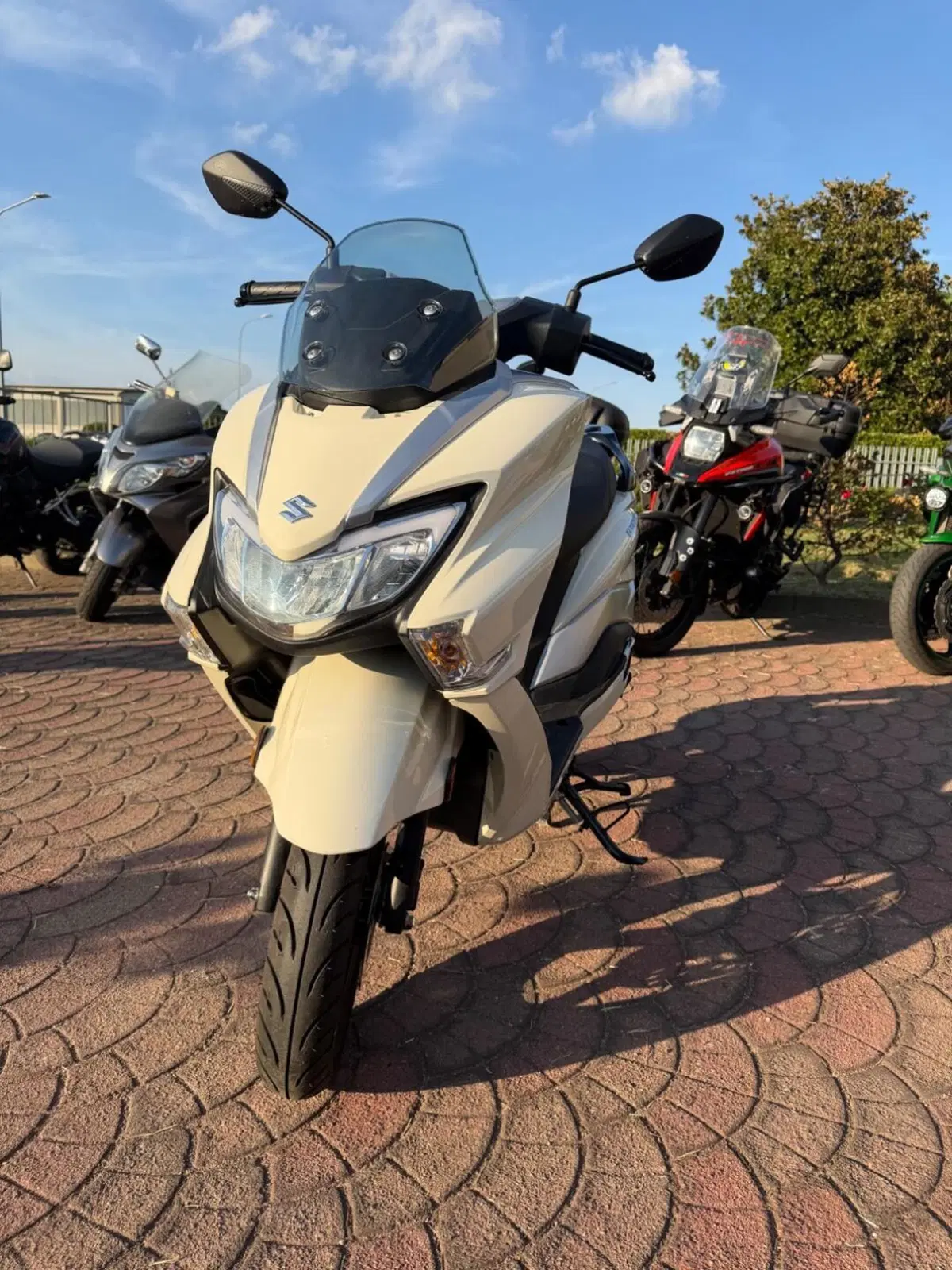 Suzuki Burgman Street 125 Executive (2023 - 26) (4)