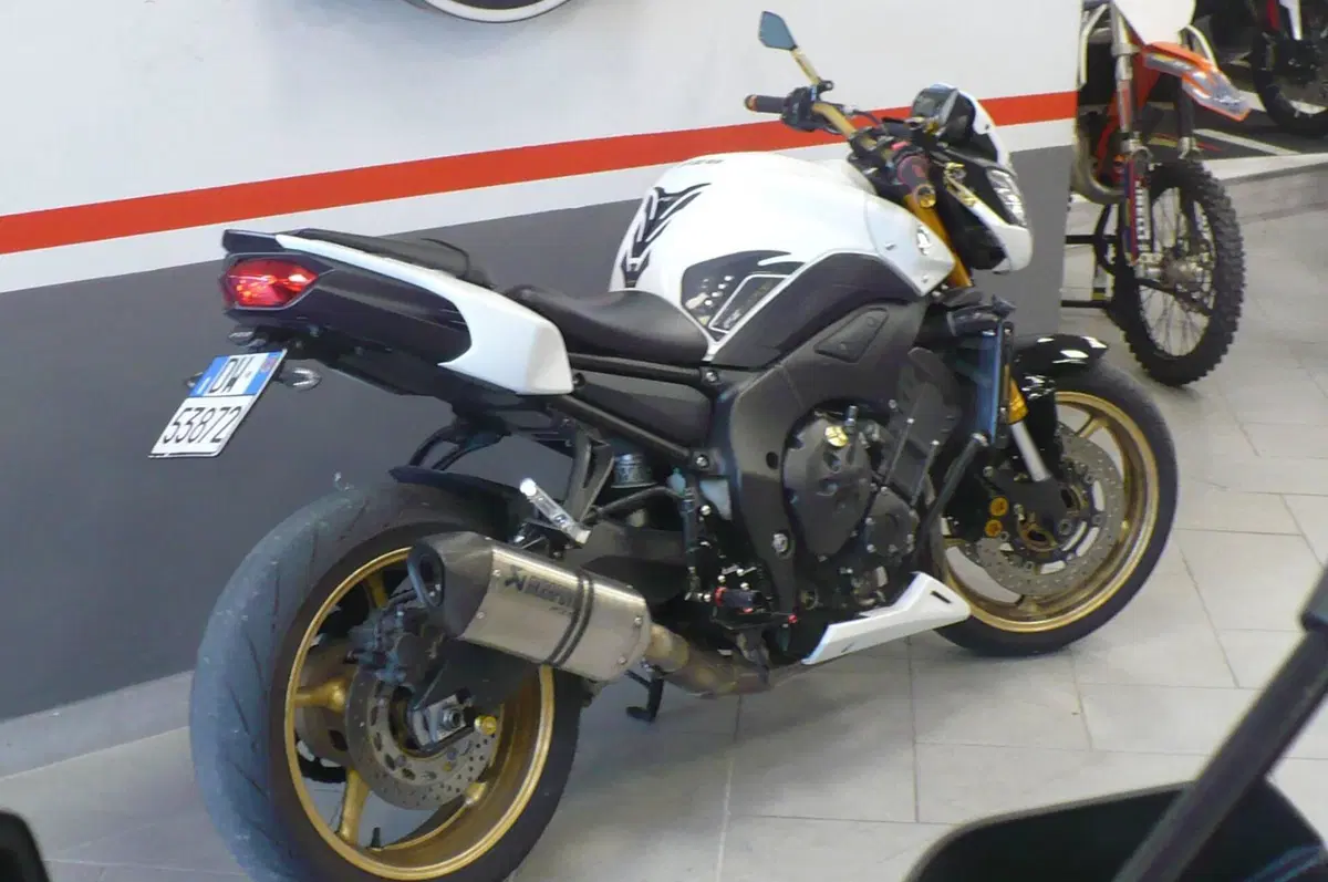 Yamaha FZ8 (2010 - 12) (6)