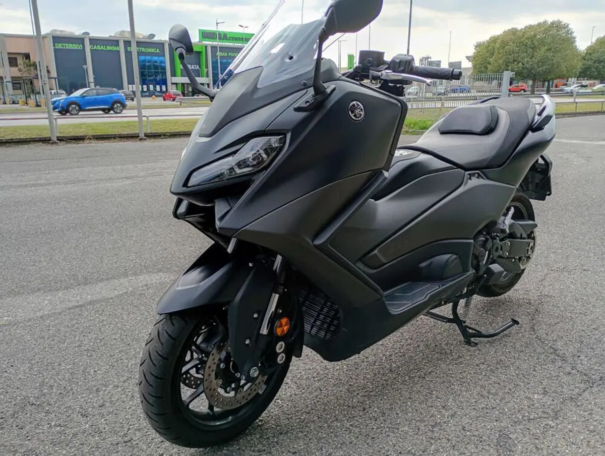 Yamaha T-Max 560 (2022 - 24) (3)