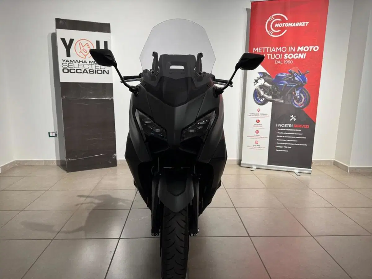 Yamaha T-Max 560 (2025 - 26) (3)