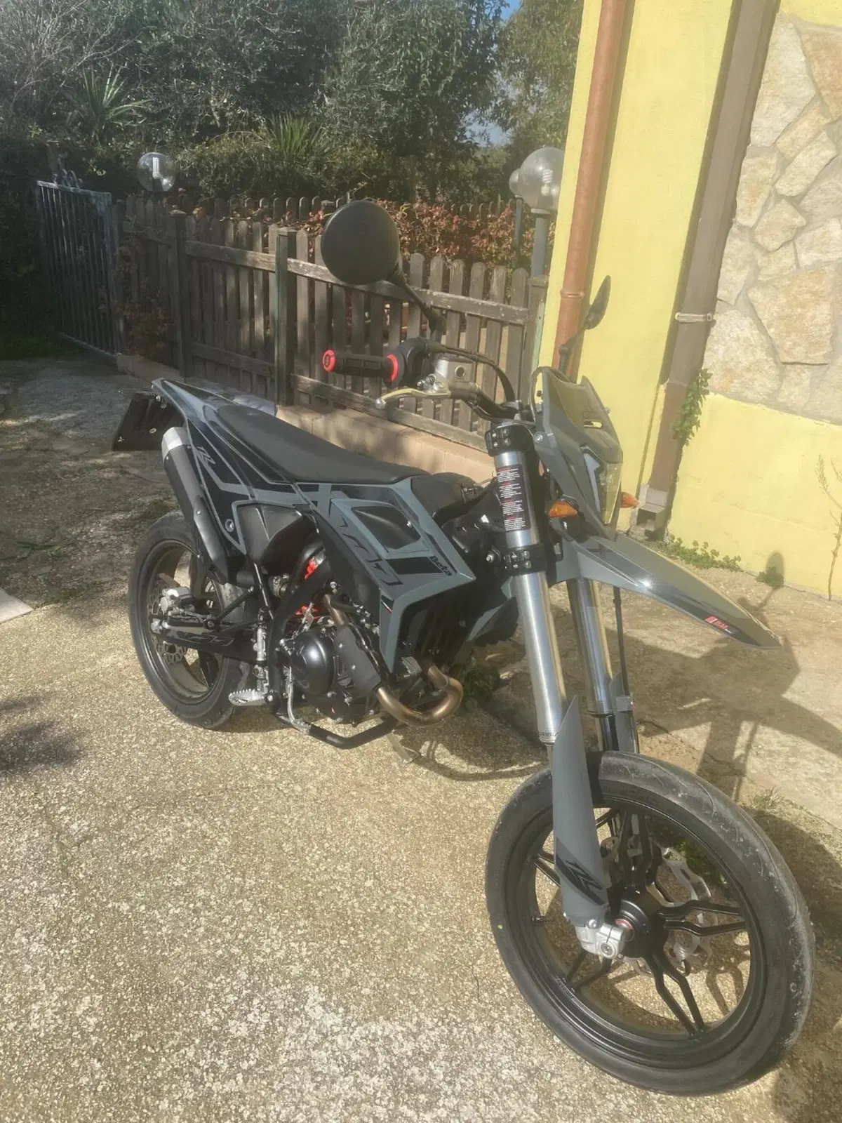 Betamotor RR 125 4T Motard T - X Special Edition (2025 - 26) (6)