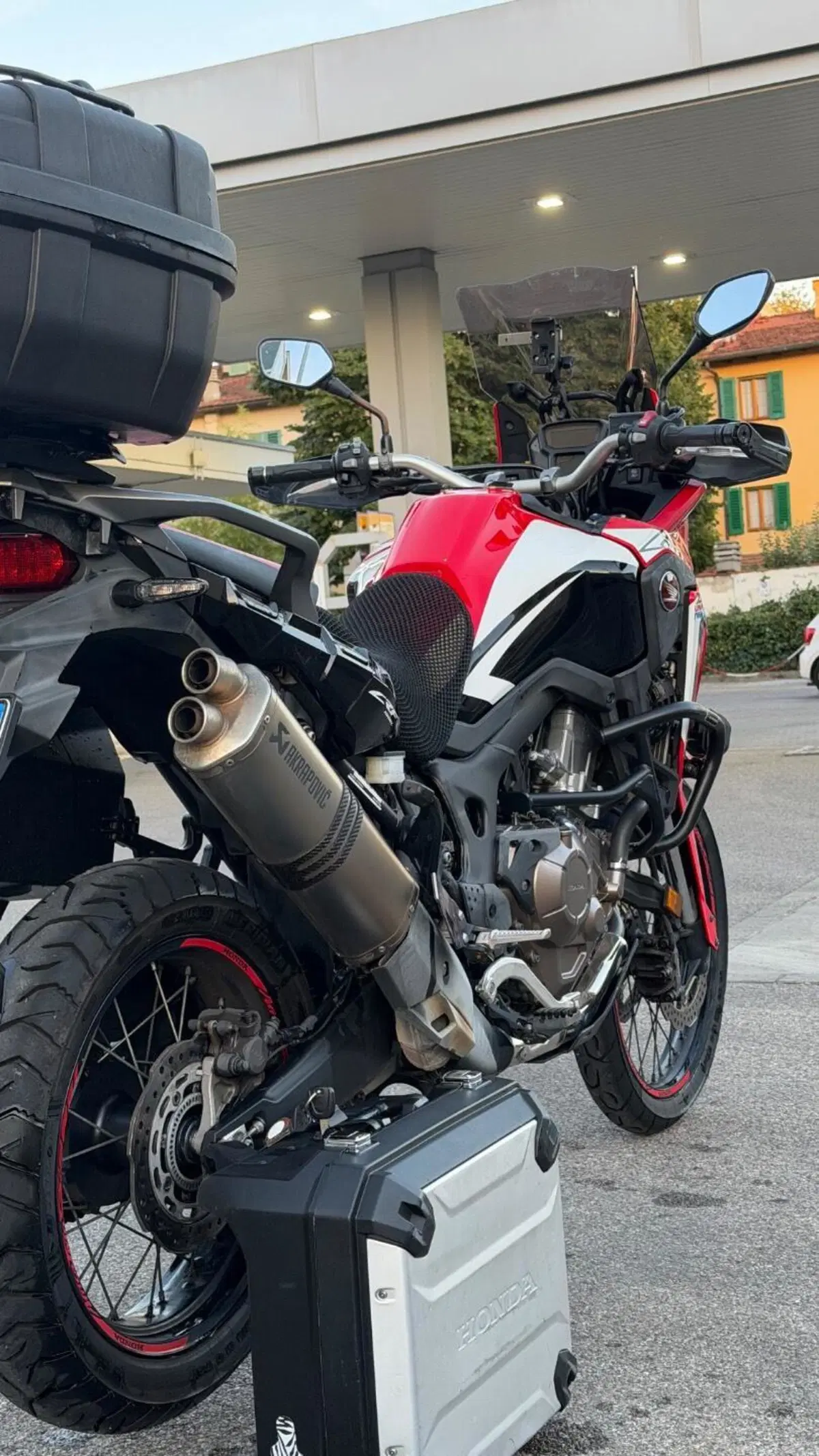 Honda Africa Twin CRF 1000L ABS Travel Edition (2016 - 17) (2)