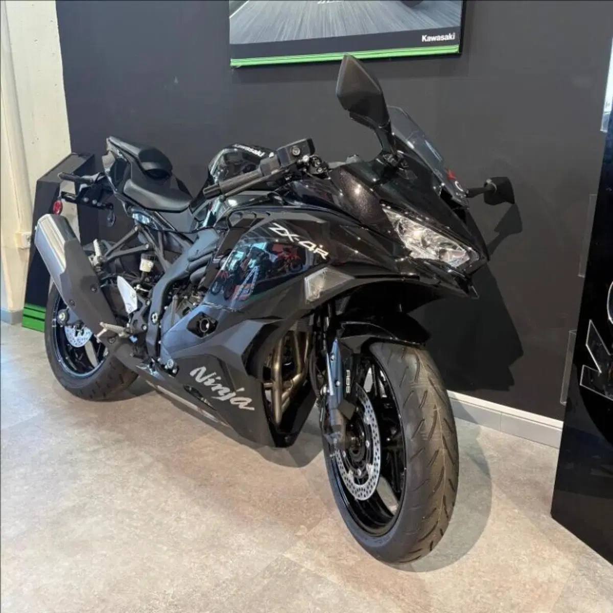 Kawasaki Ninja ZX-4R (2024 - 26) (3)