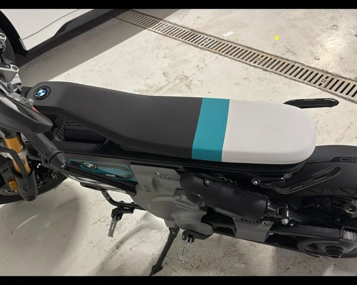 Bmw CE 02 (2024 - 26) (10)