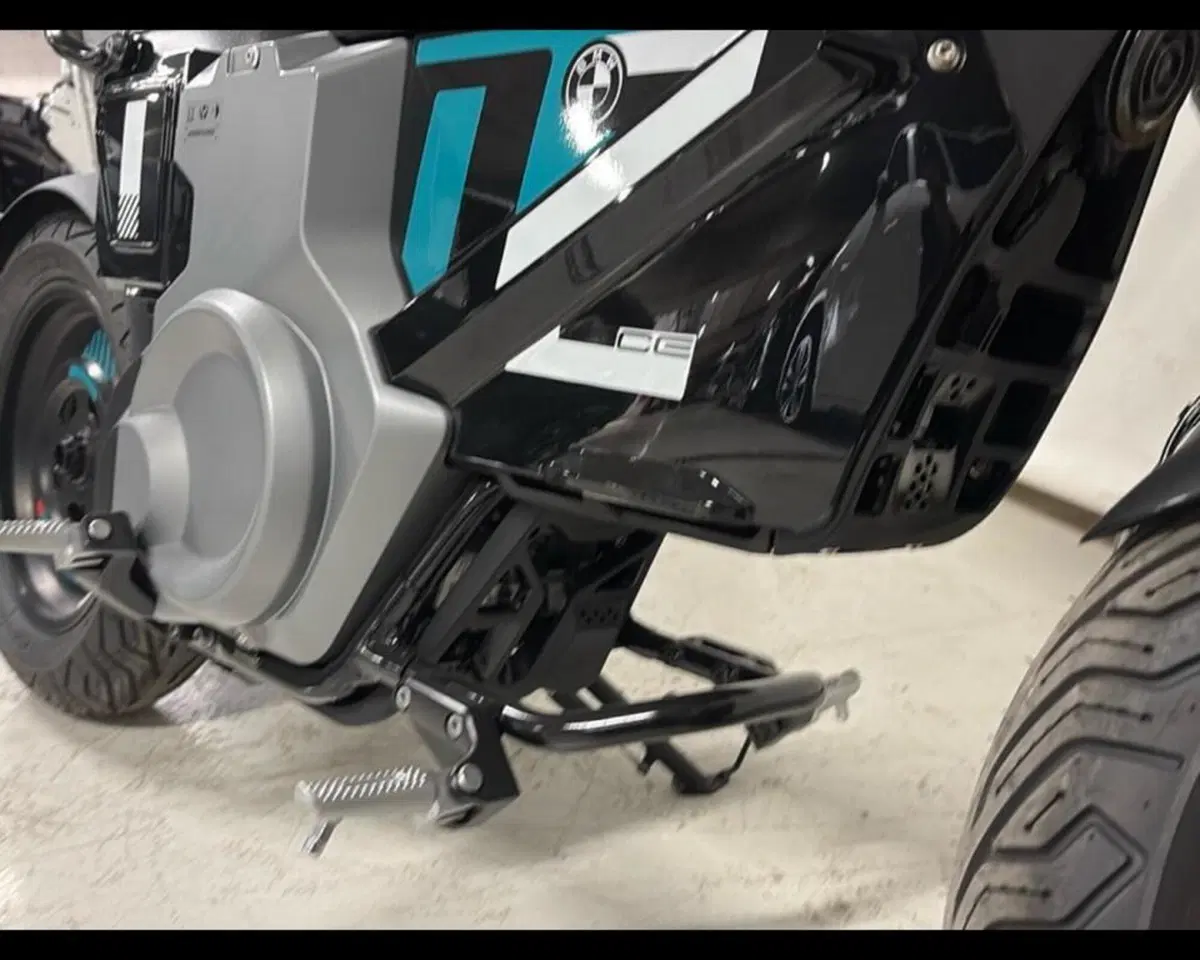 Bmw CE 02 (2024 - 26) (11)