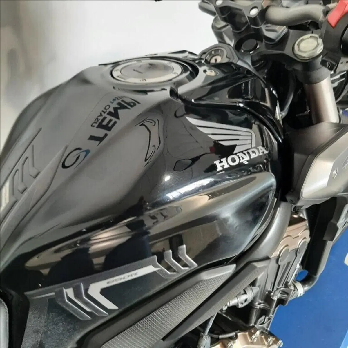 Honda CB 650 R (2019 - 20) (12)