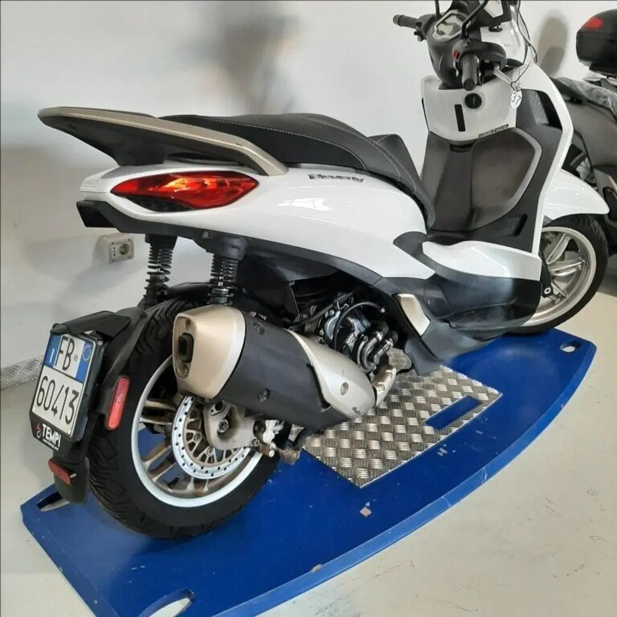 Piaggio Beverly 300 S ABS-ASR (2021 - 25) (6)