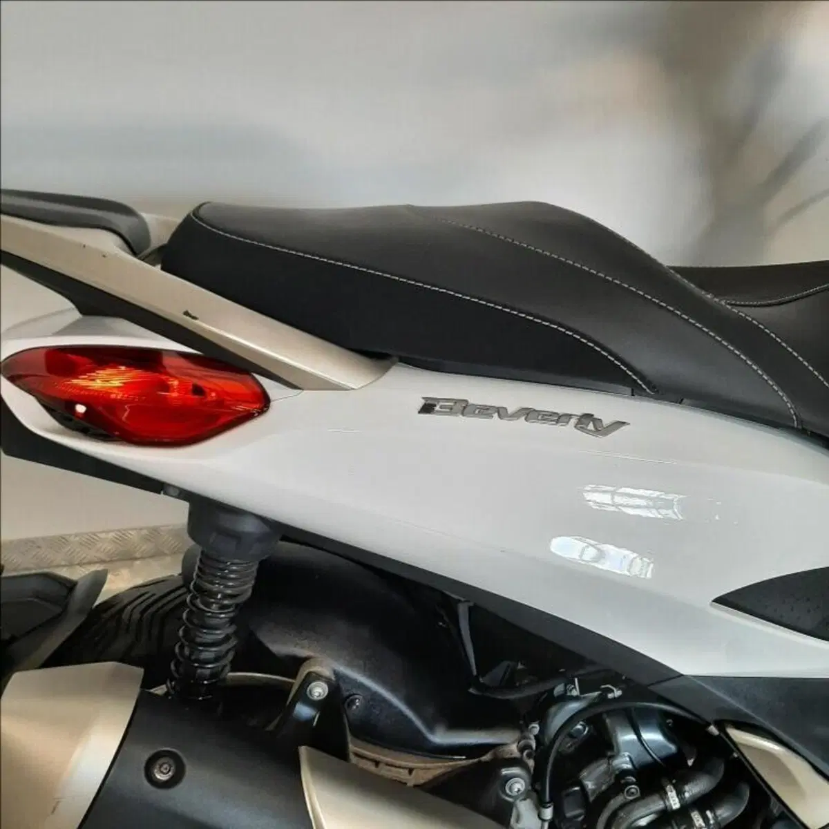 Piaggio Beverly 300 S ABS-ASR (2021 - 25) (8)