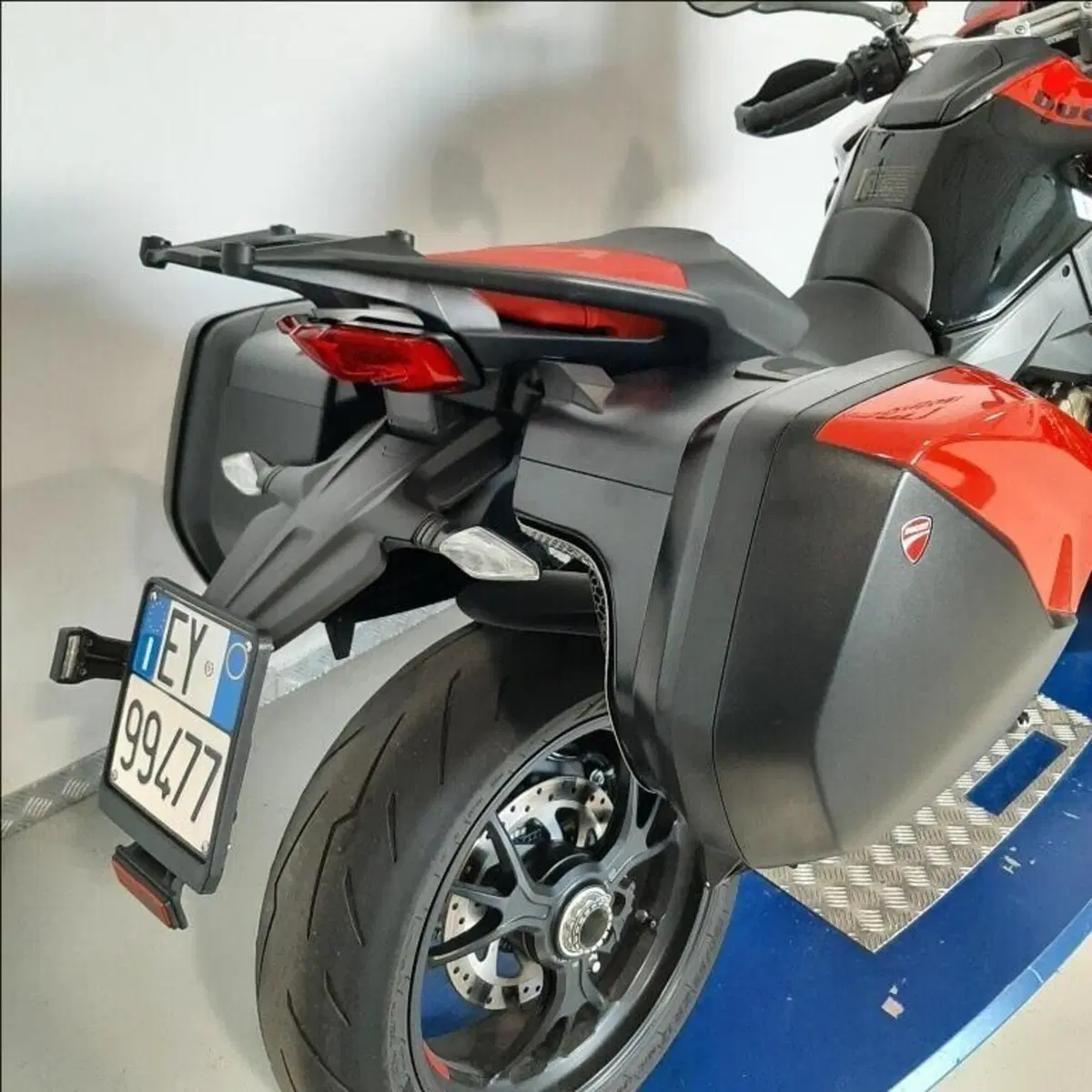 Ducati Multistrada V4 Pikes Peak (2021 - 24) (2)