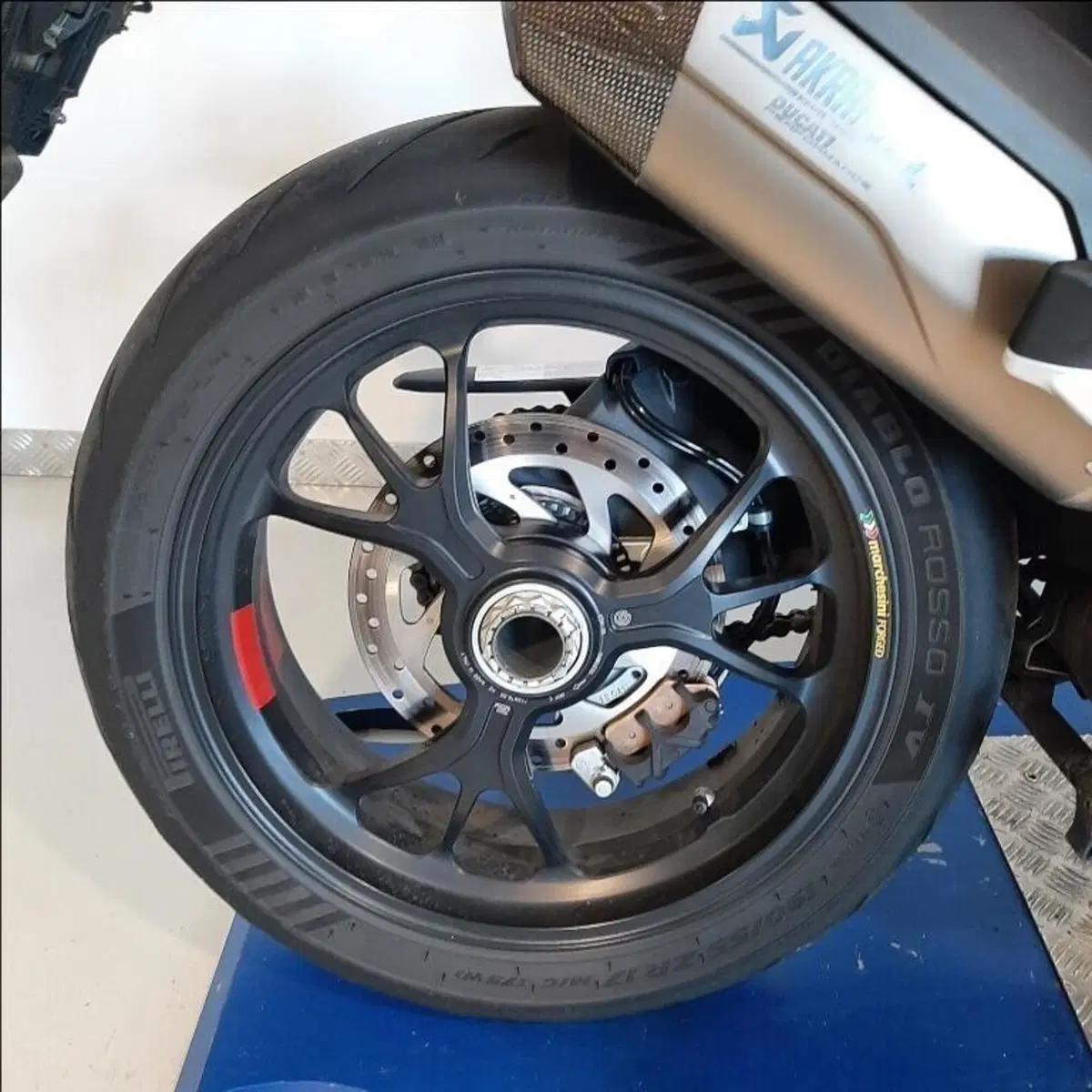 Ducati Multistrada V4 Pikes Peak (2021 - 24) (10)