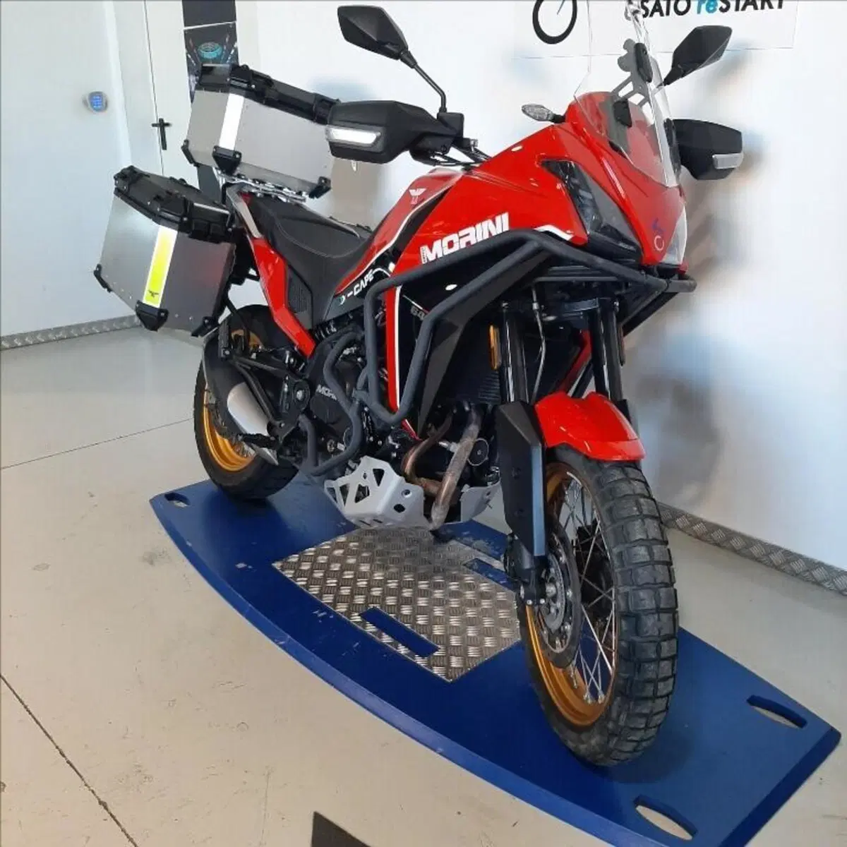 Moto Morini X-Cape 650 Gold Wheels Edition (2022 - 26) (2)