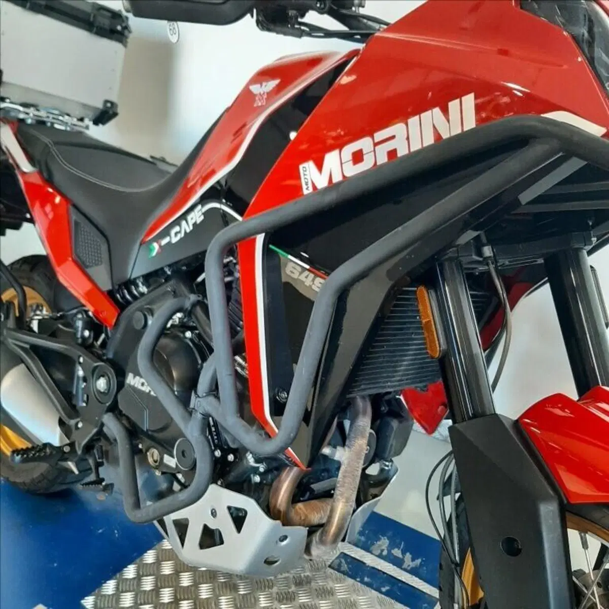 Moto Morini X-Cape 650 Gold Wheels Edition (2022 - 26) (5)