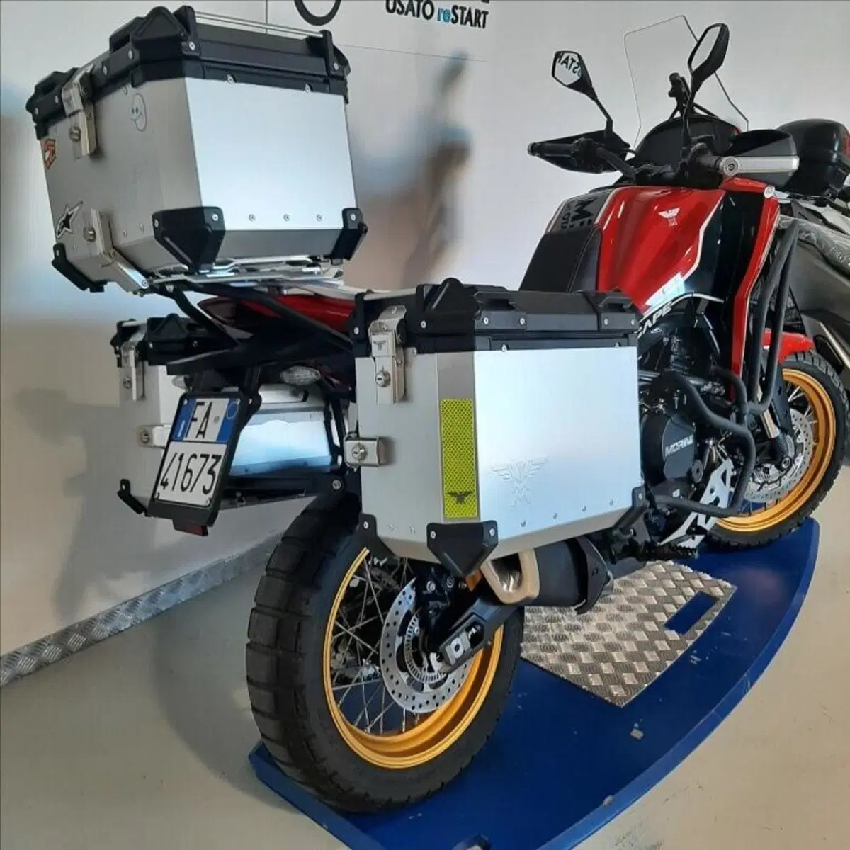 Moto Morini X-Cape 650 Gold Wheels Edition (2022 - 26) (6)