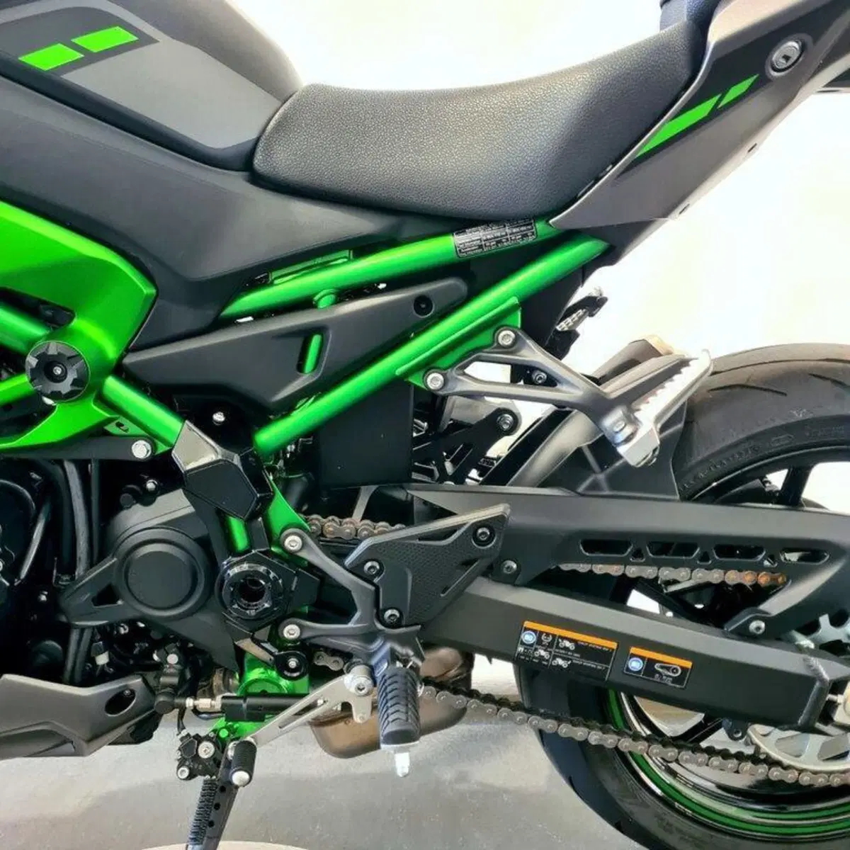 Kawasaki Z 900 (2025 - 26) (13)