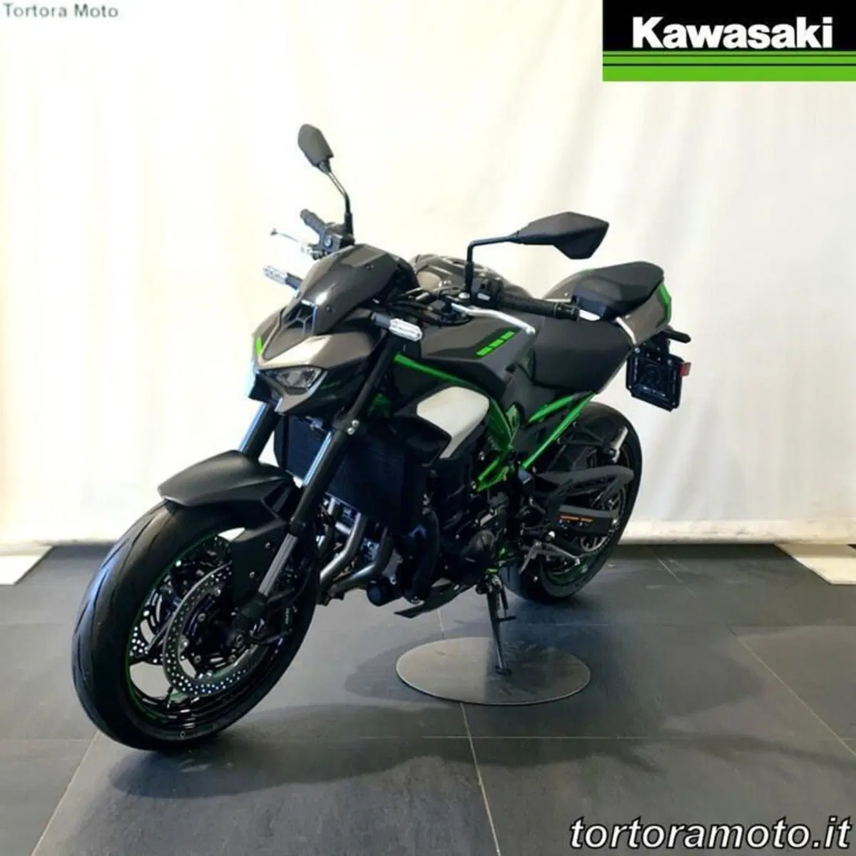 Kawasaki Z 900 (2025 - 26) (3)