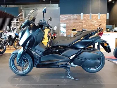 Yamaha X-Max 300 Tech Max (2021 - 24) usata