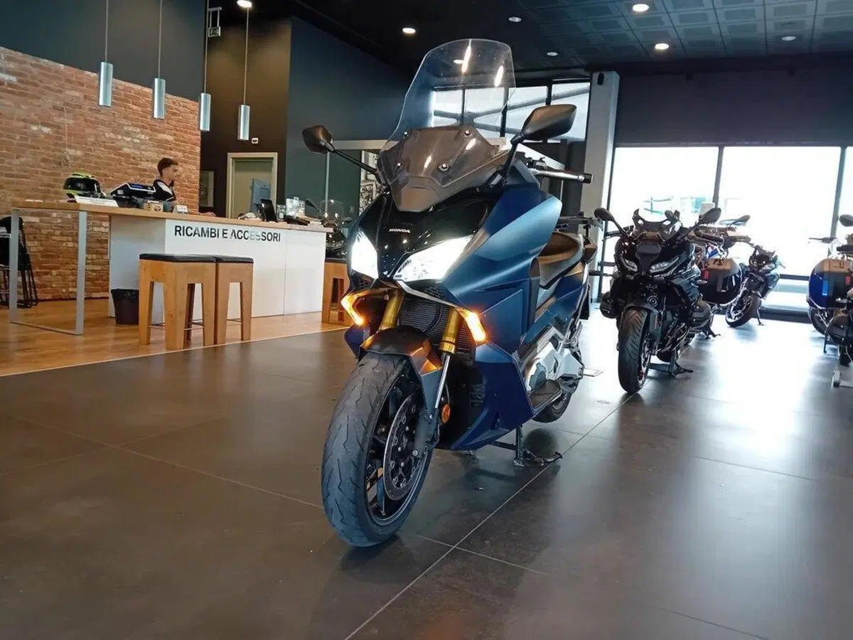 Honda Forza 750 DCT (2021 - 24) (2)