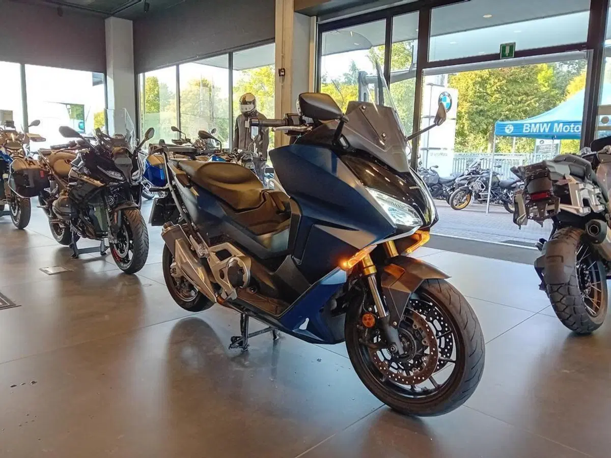 Honda Forza 750 DCT (2021 - 24) (3)