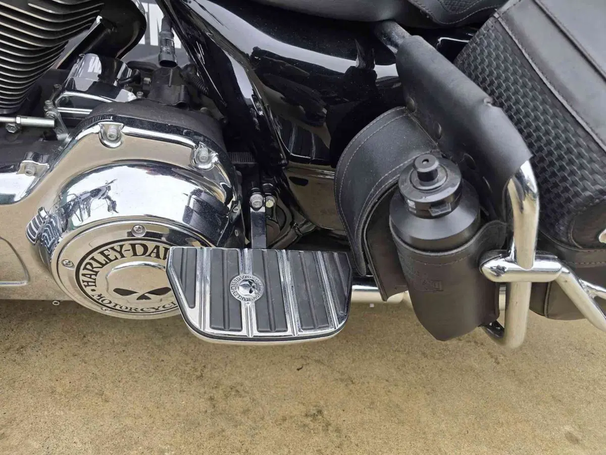 Harley-Davidson 103 Road King Classic (2011 - 13) - FLHRC (11)
