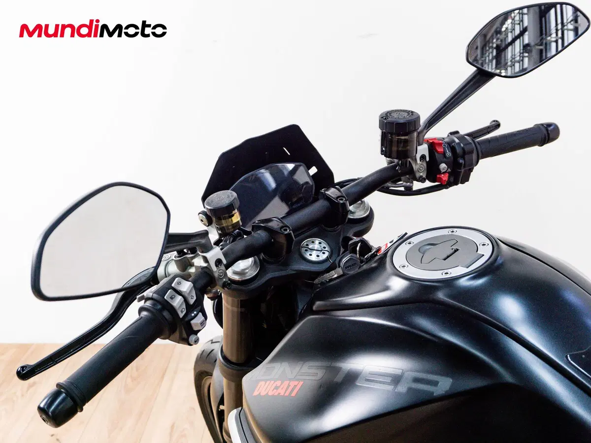 Ducati Monster 937 (2021 - 25) (11)