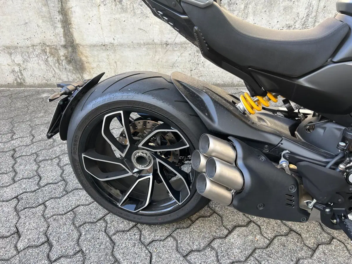 Ducati Diavel V4 (2023 - 26) (8)