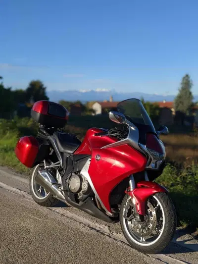 Honda VFR 1200 F ABS (2009 - 16) usata