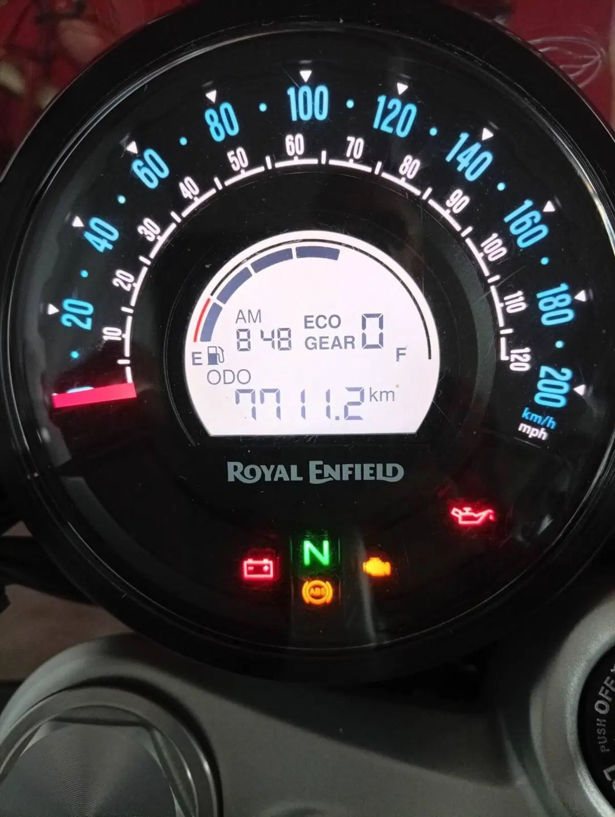 Royal Enfield Super Meteor 650 (2023 - 26) (4)
