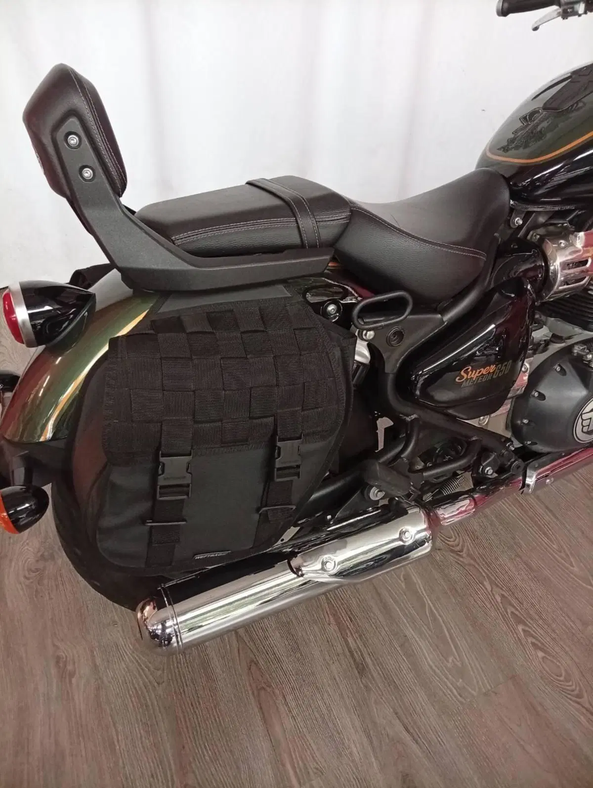 Royal Enfield Super Meteor 650 (2023 - 26) (5)