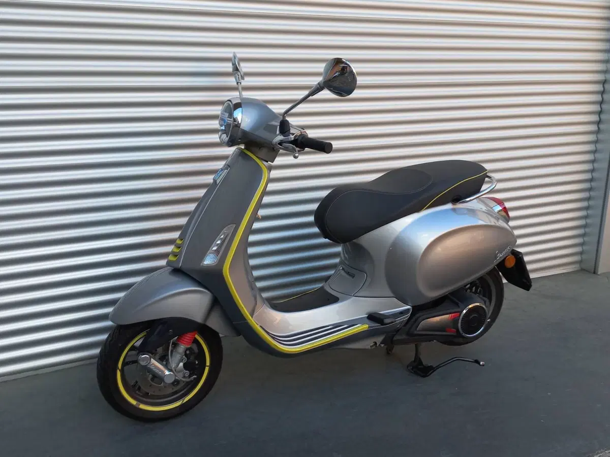 Vespa Vespa Elettrica 70 (2020 - 24) (4)