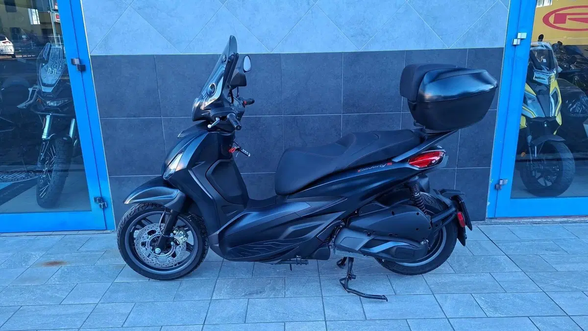 Piaggio Beverly 300 Hpe (2021) (3)