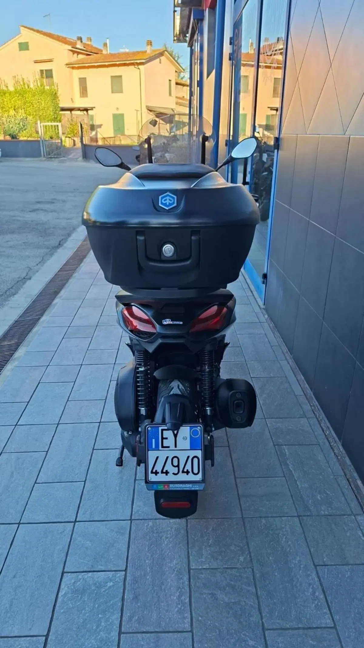 Piaggio Beverly 300 Hpe (2021) (4)