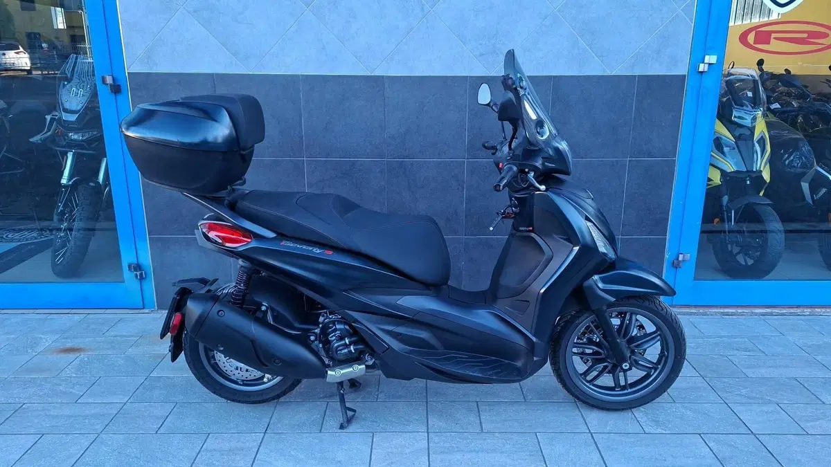 Piaggio Beverly 300 Hpe (2021) (5)