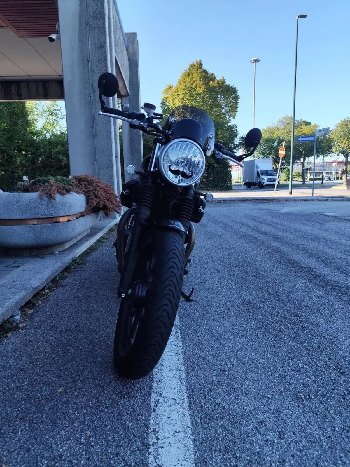 Triumph Street Twin 900 (2016) (3)