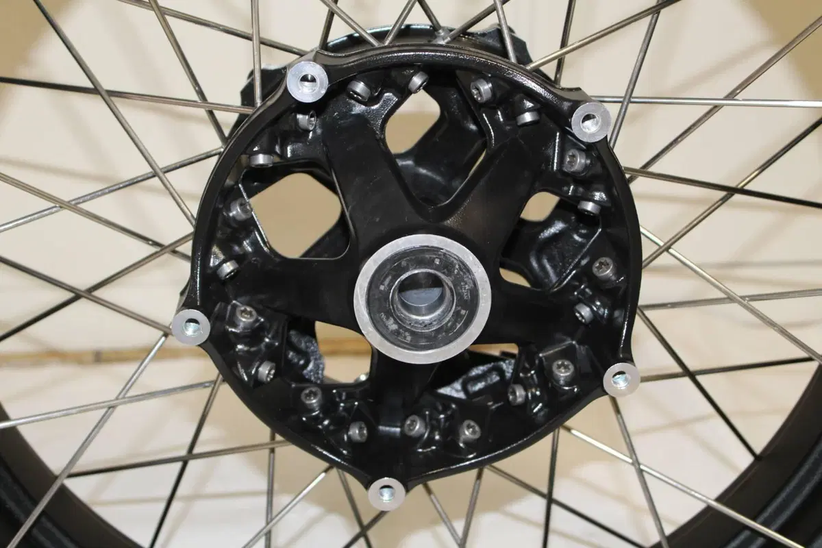 CERCHIO ANTERIORE BMW GS DAL 2013 (6)