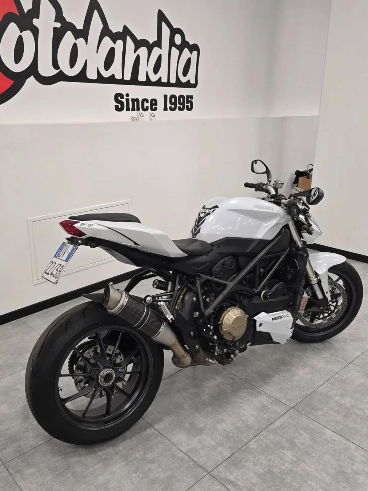 Ducati Streetfighter (2009 - 12) (5)