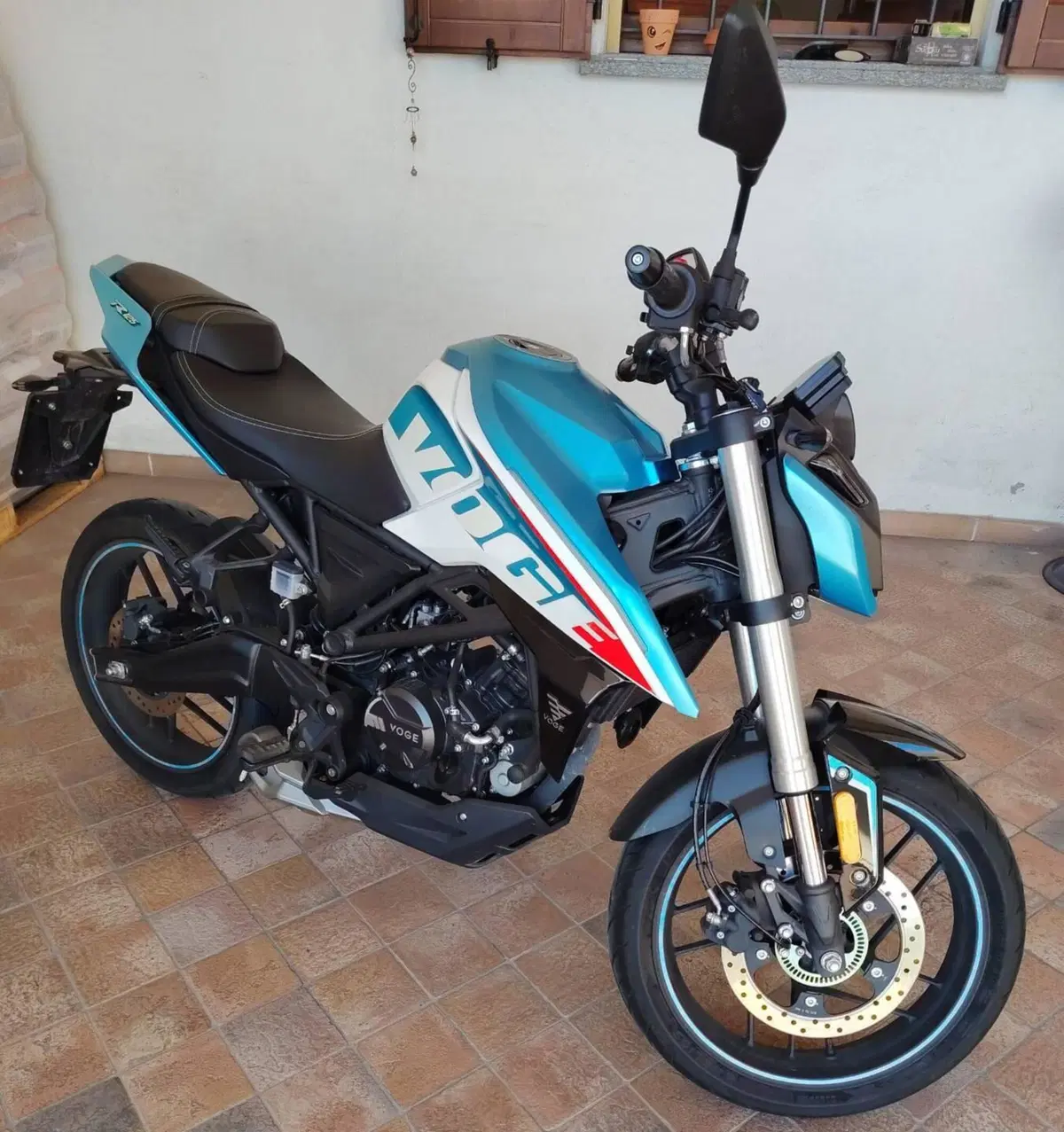 Voge Brivido 125R (2023 - 26) (2)