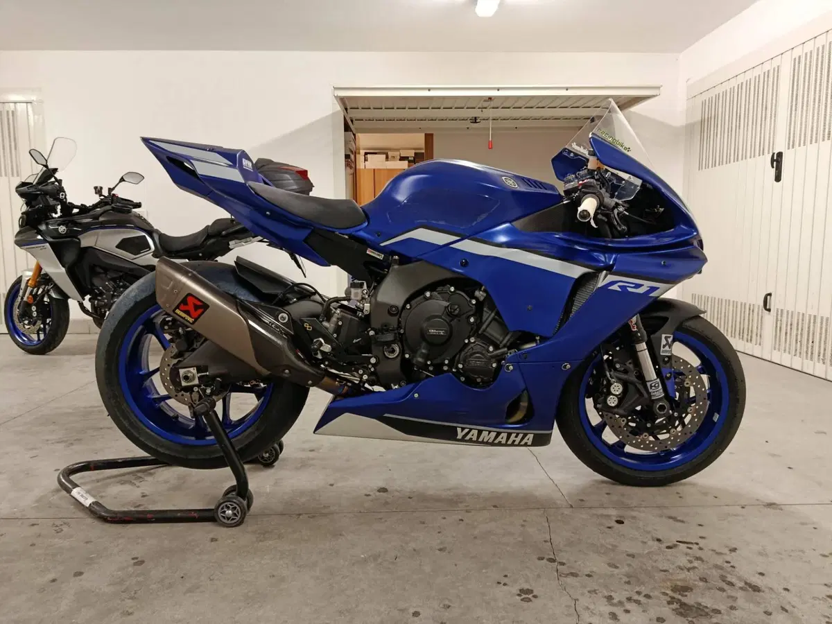 Yamaha YZF R1 (2020 - 25) (2)