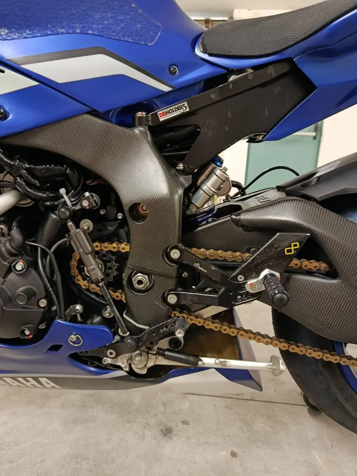 Yamaha YZF R1 (2020 - 25) (7)