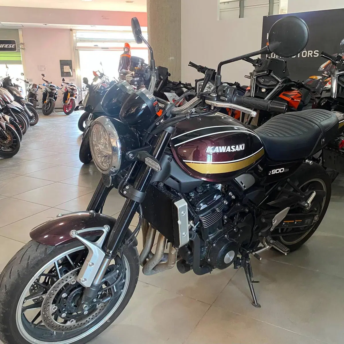 Kawasaki Z 900 RS (2026) (4)