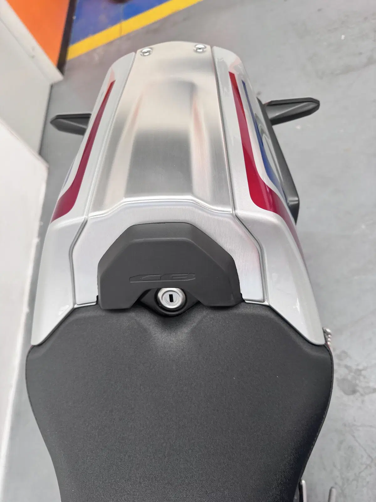 Honda CB 1000 R + Limited Edition (2019) (5)