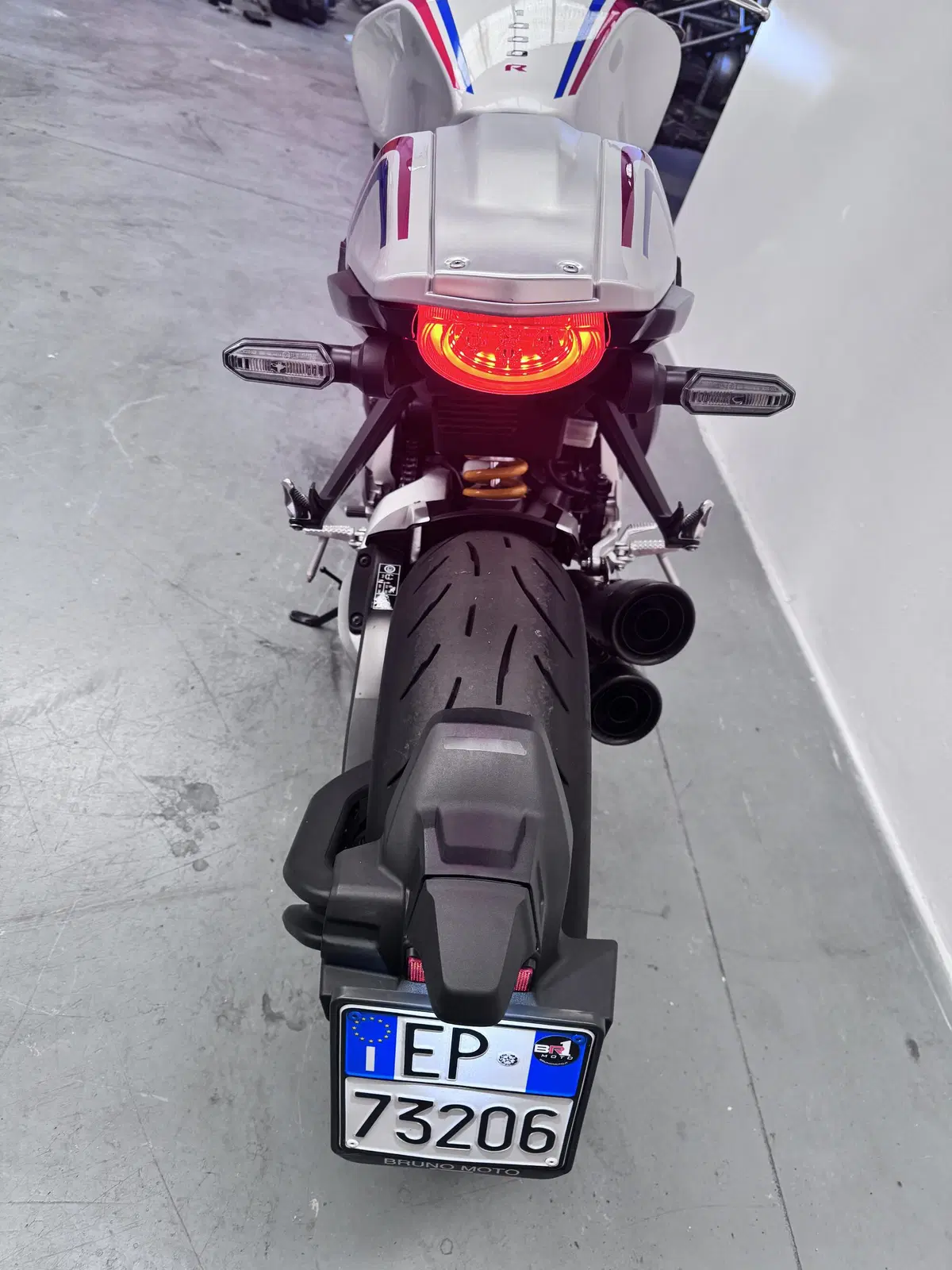 Honda CB 1000 R + Limited Edition (2019) (7)
